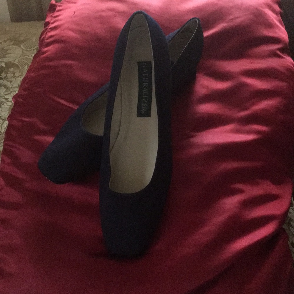 Shoes - Picture 2 of 2